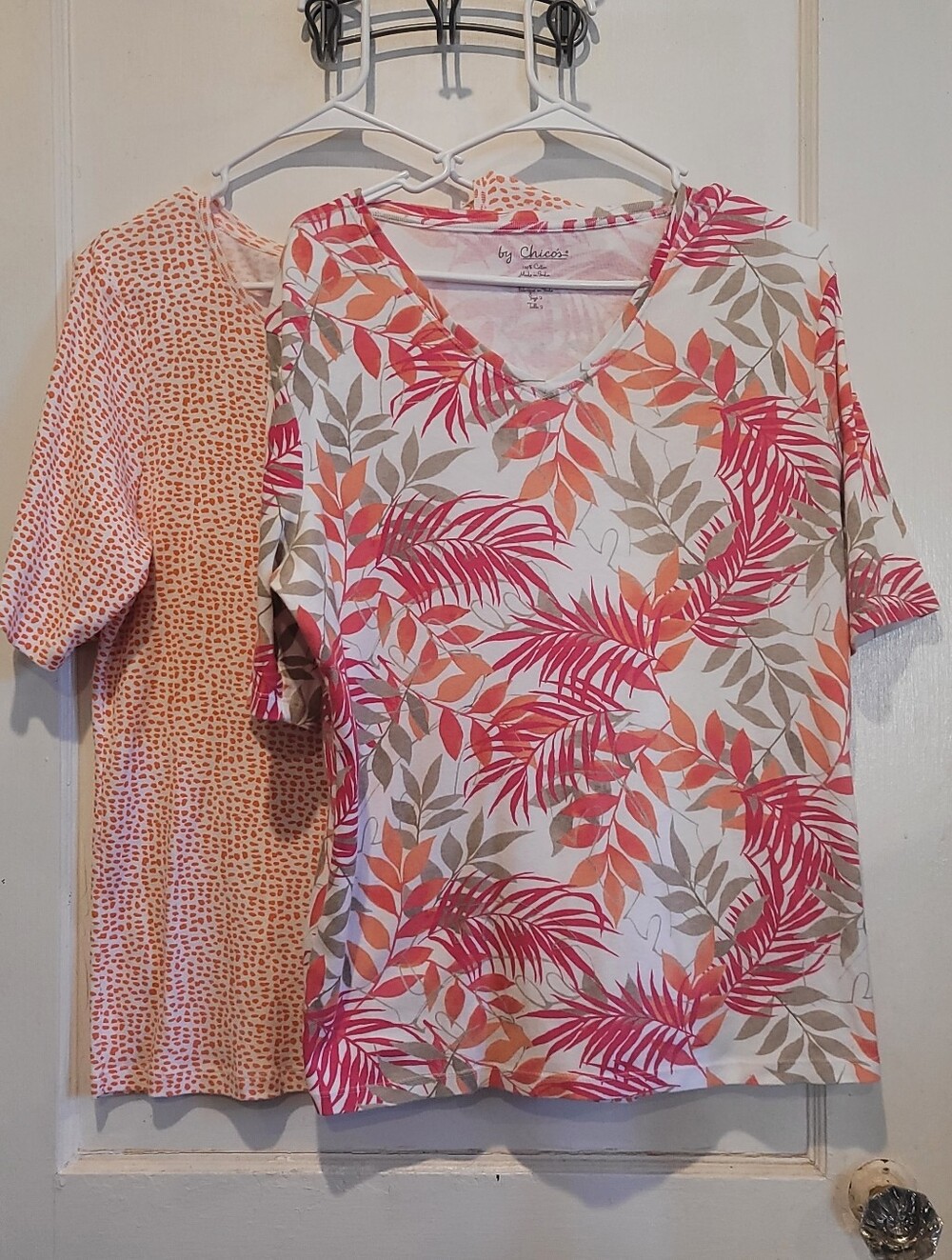 Lot Of 2 Chico's Size 2 Coral & Taupe Tropical Leaf & Coral Animal Print Tops